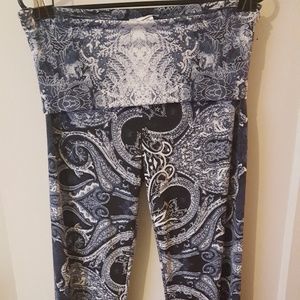 Honey and Lace Med Bellgarden Palazzo Pant